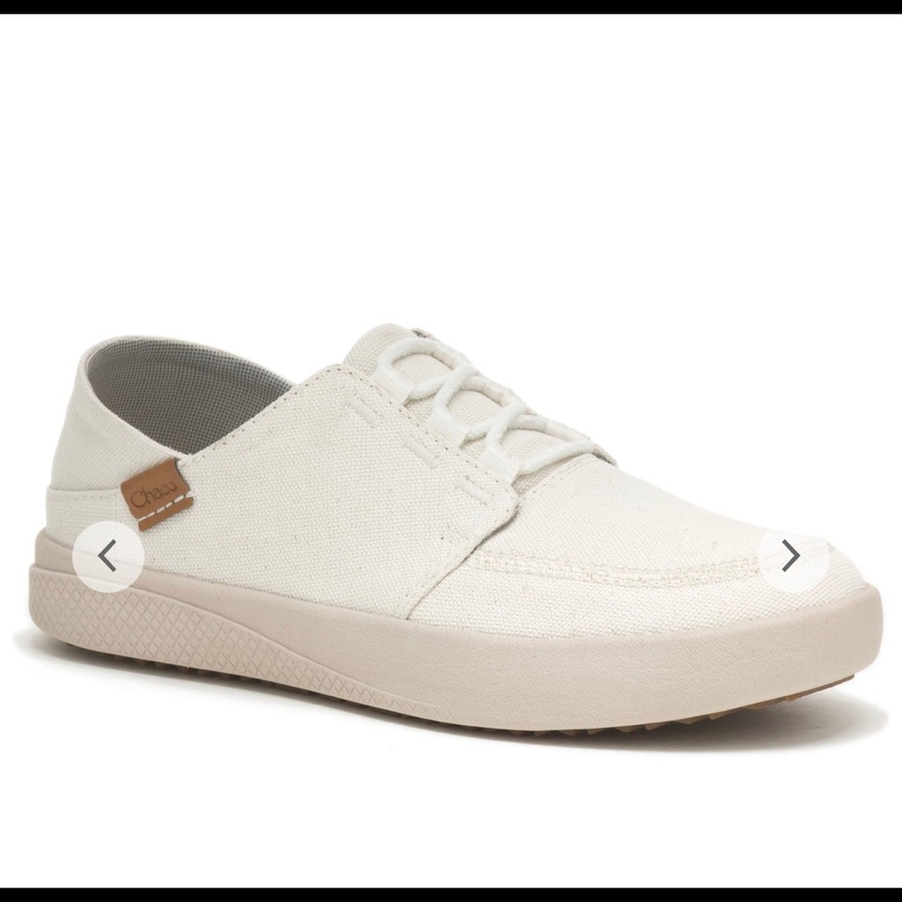 Women's Ojai 3-Eye new in the box size 7